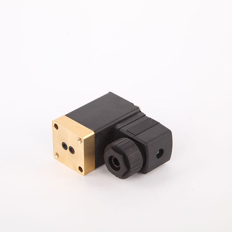Cewka elektromagnesu pulsu impulsowego